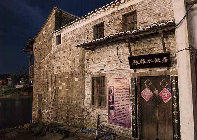 张恨水小传人生长恨水长东鸳鸯蝴蝶派的小说大家