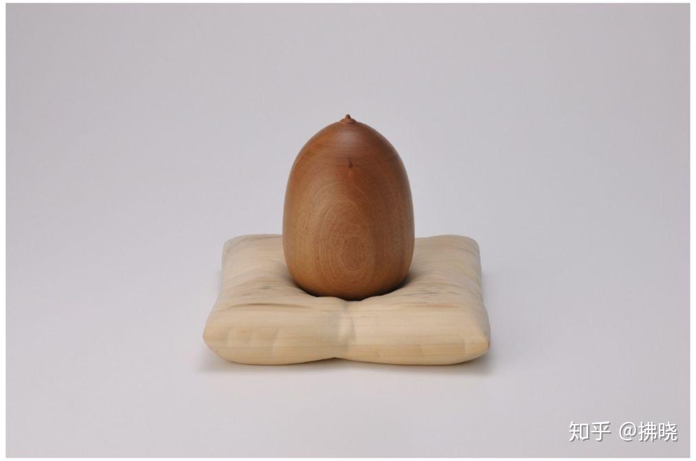 研究方向:干漆,髹漆工艺科漆器专攻专攻准教授笹井史恵教员作品:研究