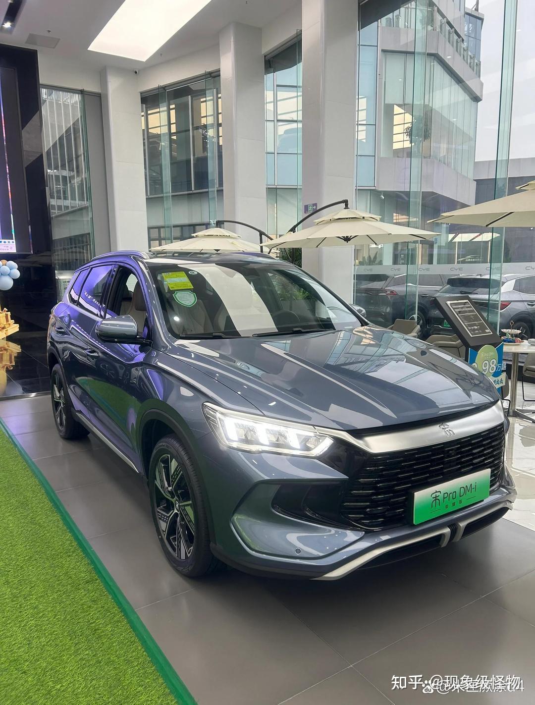 2026款宋Pro DM-i长续航版:220km纯电续航+3.2L/100km油耗的家用新标杆解析
