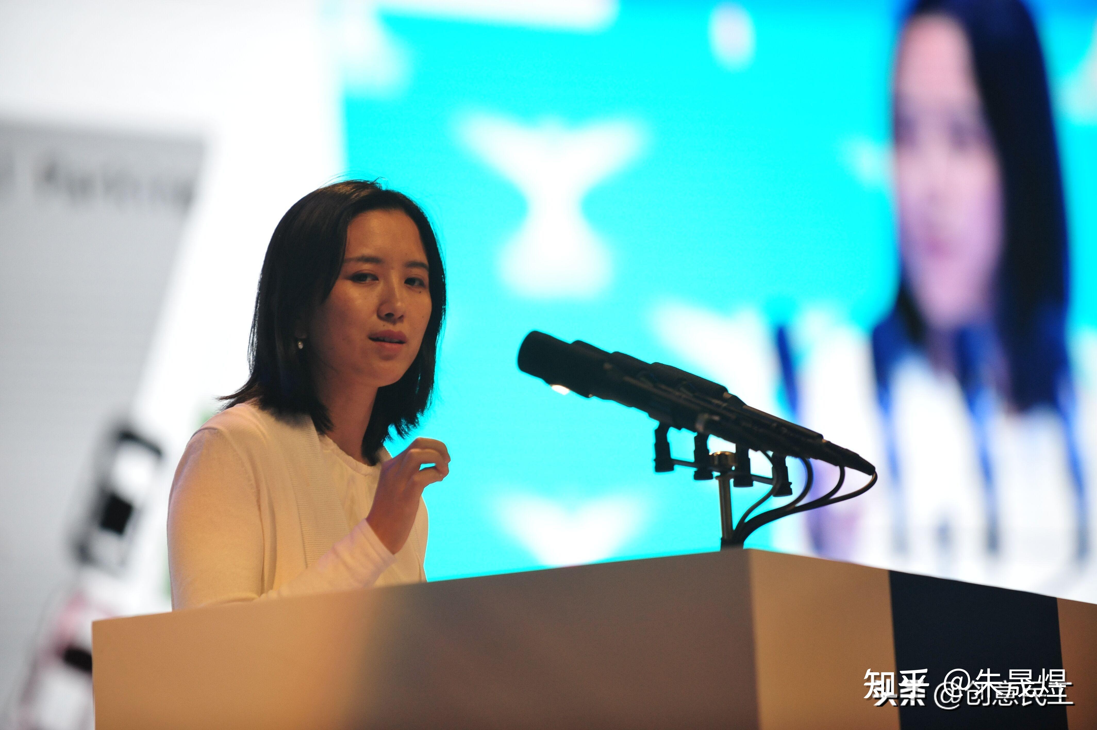 共享单车女王胡玮炜:148万创建摩拜,3年套现15亿,36岁功成身退 - 知乎