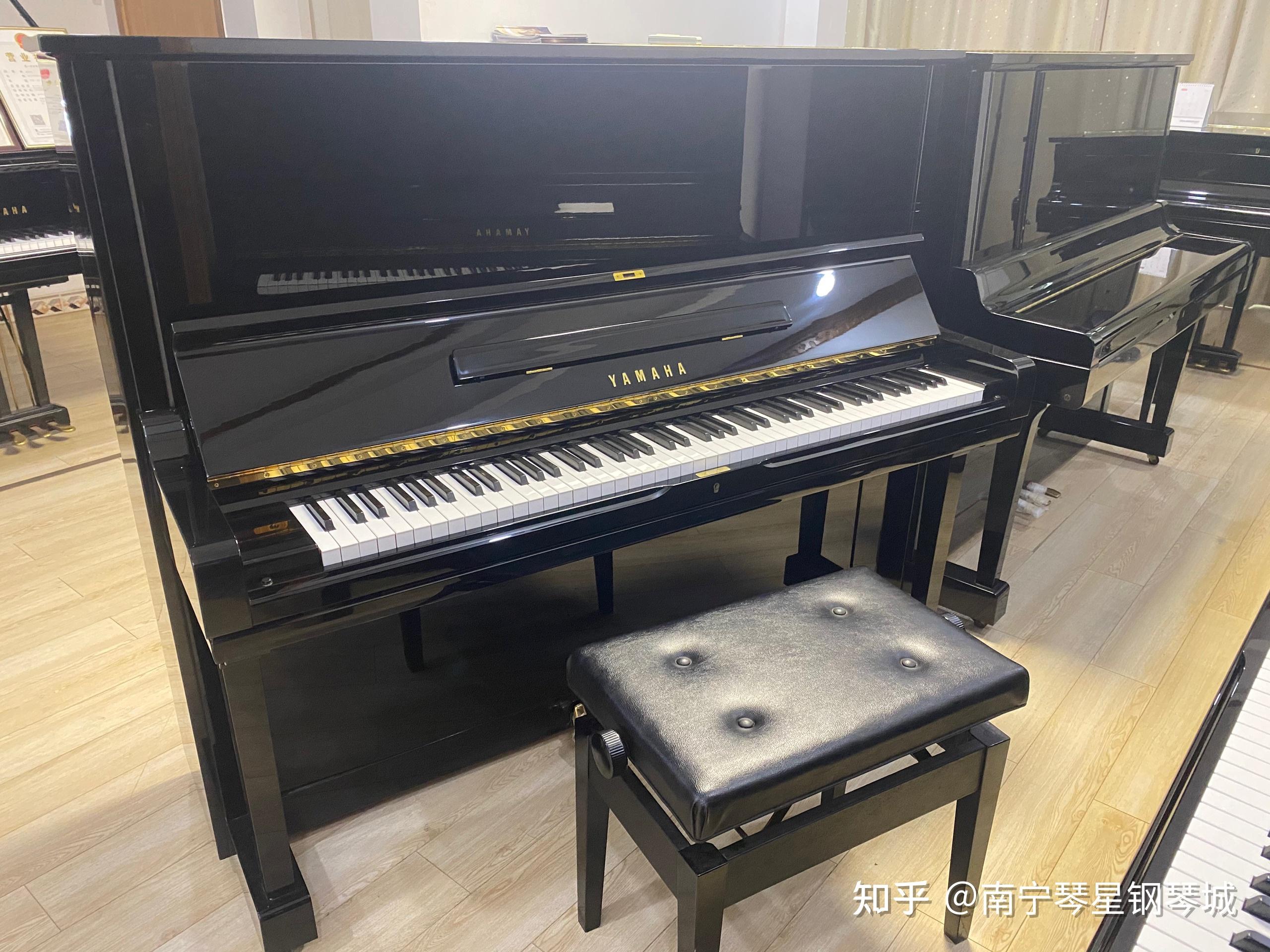 南宁非凡老师挑选二手钢琴雅马哈钢琴u3g原始状态裸琴