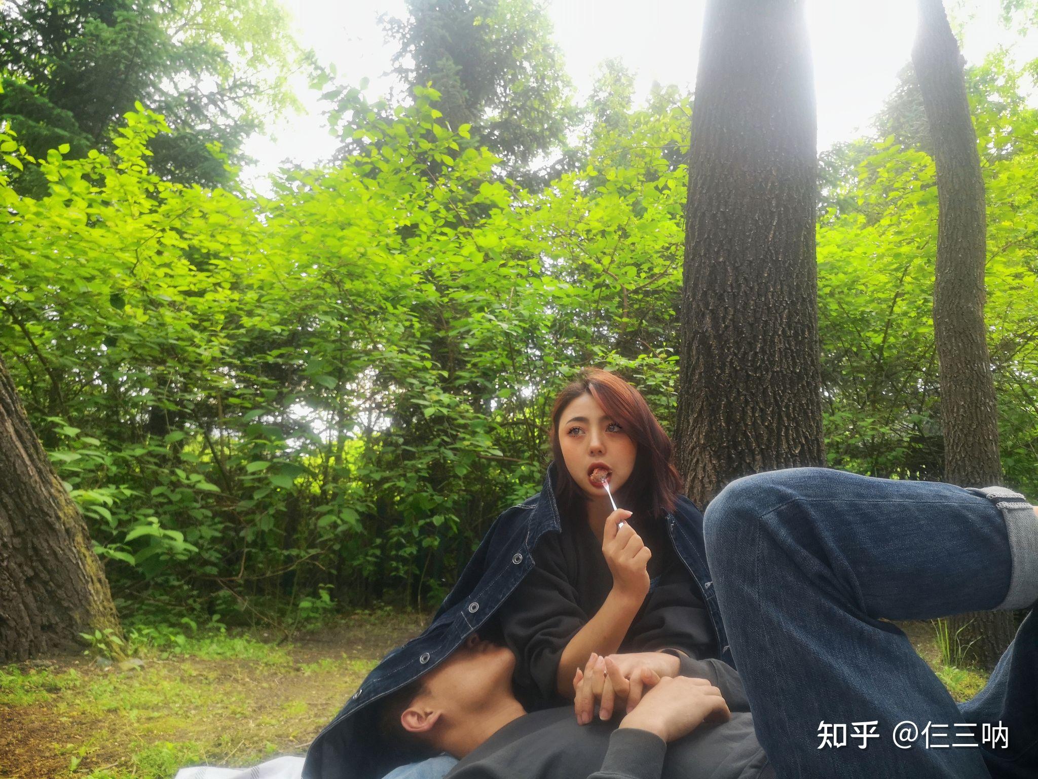 嘻嘻嘻嘻  这个是我和现在的对象