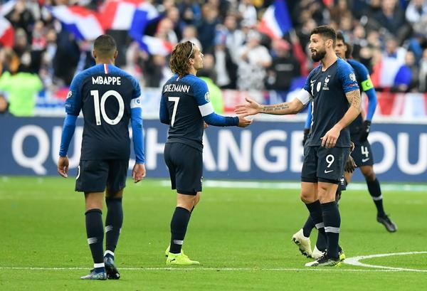 法国世界杯阵容 萨尼奥尔：法国队有全世界最好的阵容 格列兹曼越来越像齐达内