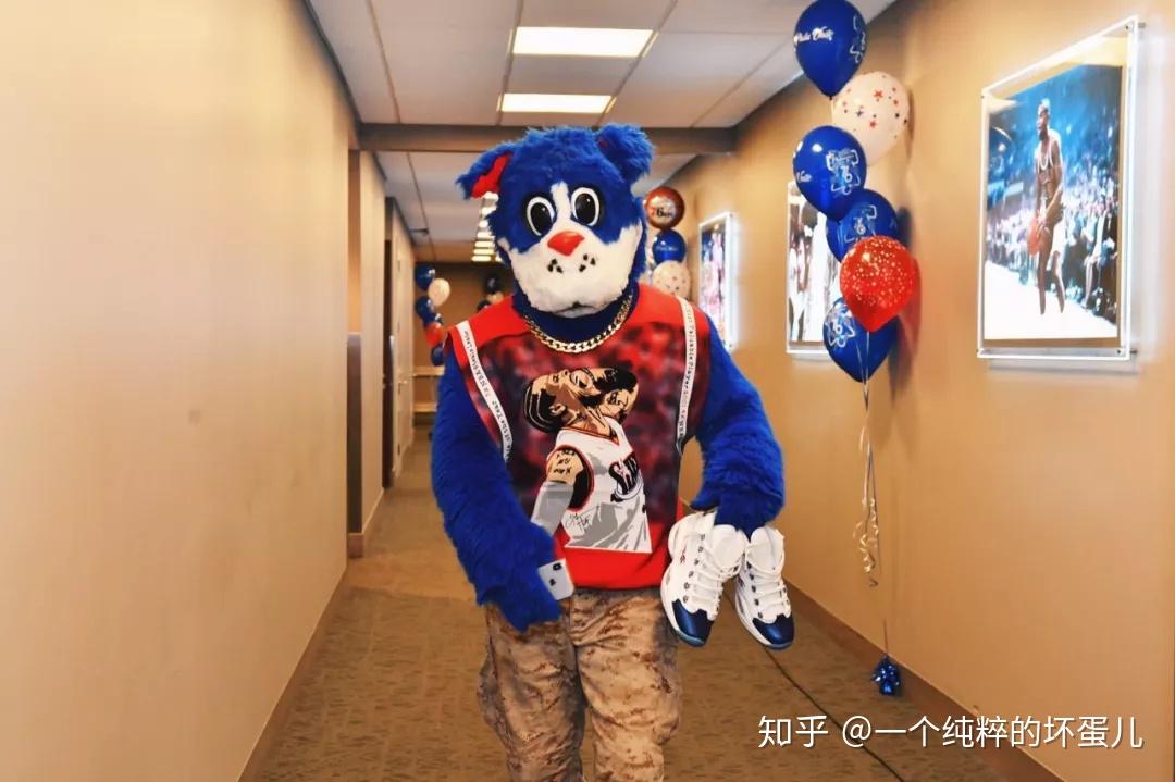 510今日上脚76人吉祥物致敬艾弗森詹姆斯6代要复刻了