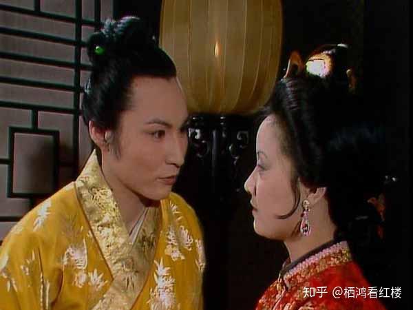 贾蓉的人品也并不见得高明,但是偏于奸淫放荡,除了敲诈贾瑞——那也是