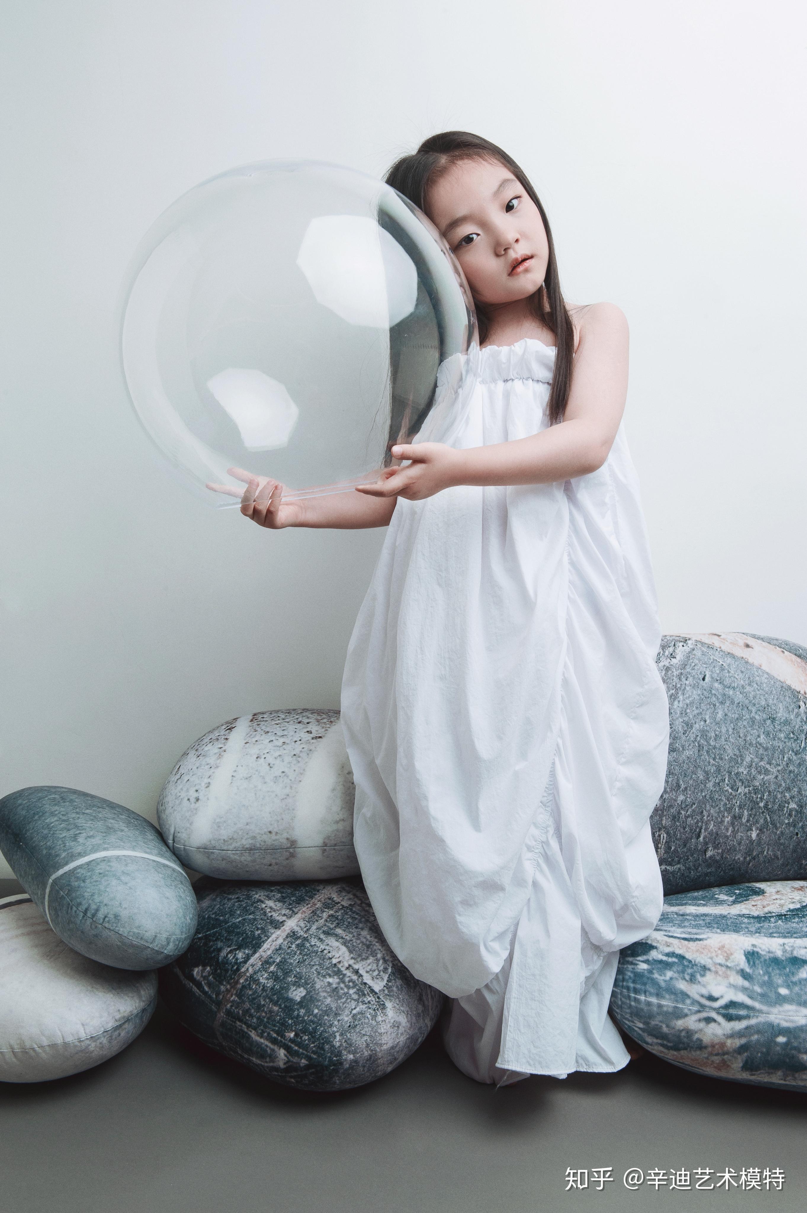 童模赛事辛迪童模迎战2019ikmc国际少儿模特大赛全国总决赛