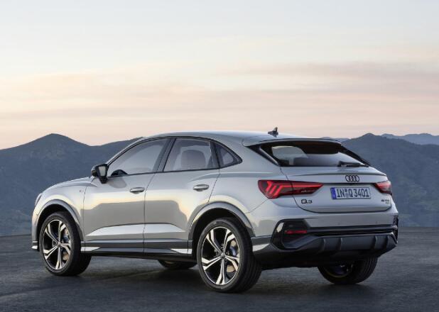 刚刚试完奥迪q8以后,再看奥迪q3 sportback显然这种大胆,年轻的轿跑