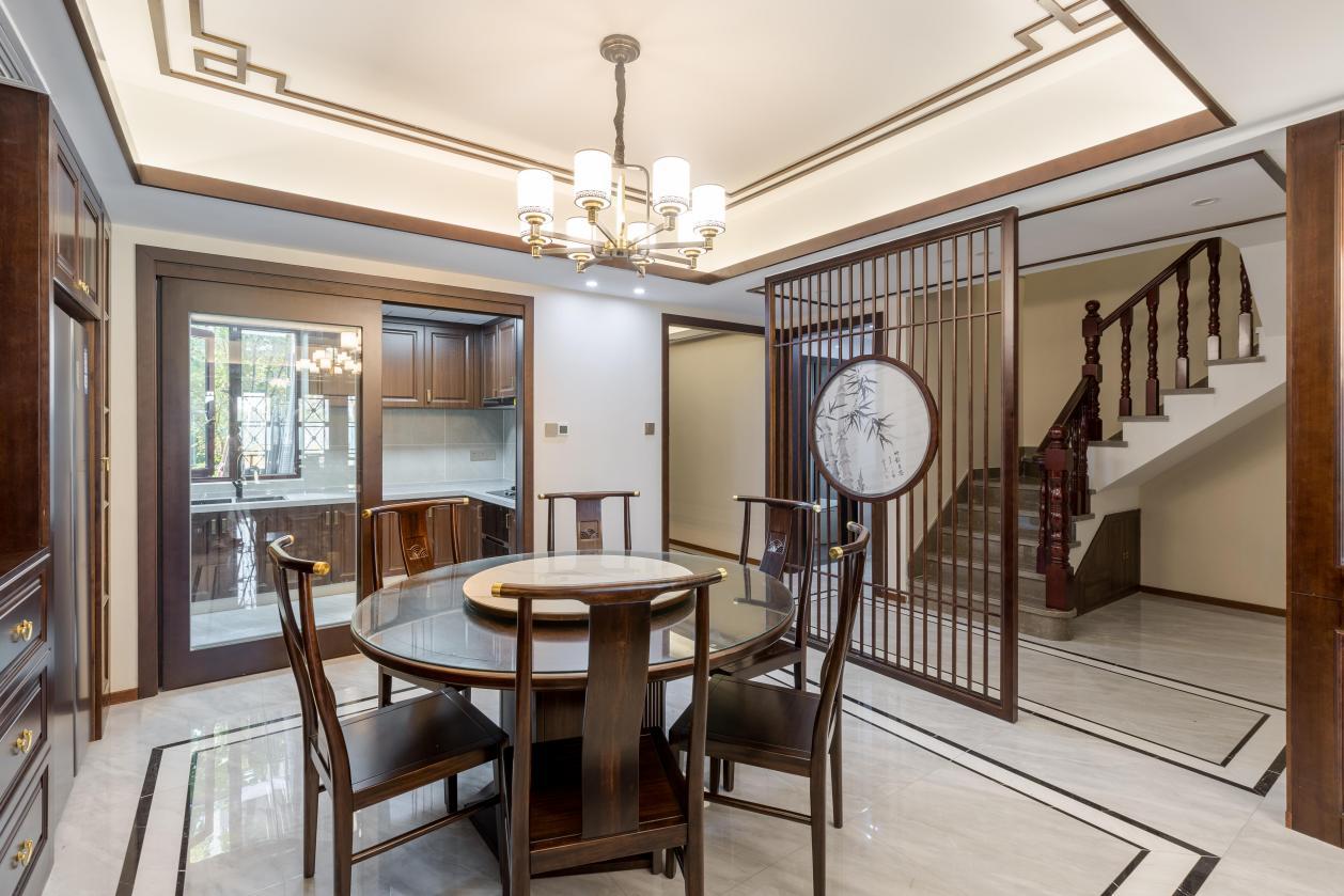 山水人家装饰出品——三代同堂中式风格别墅