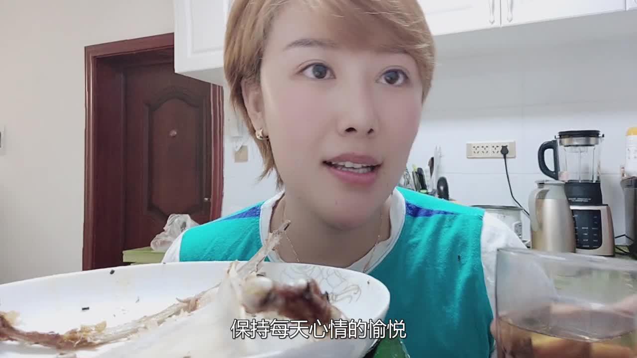 草原姑娘有多能吃辣吃四川串串蘸干辣椒面南北蘸料有何不同