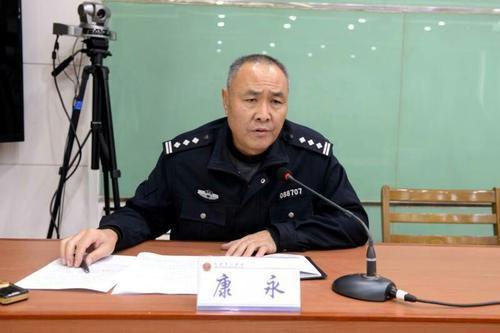 即2018年,在甘肃省庆阳市西峰区南大街丽晶百货,19岁女子李奕奕跳楼