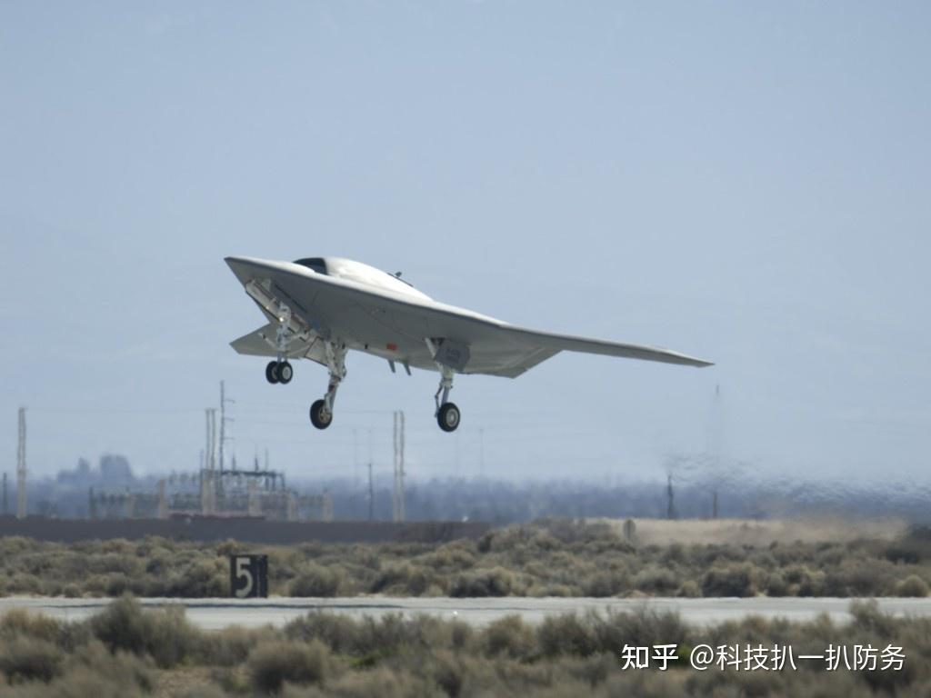 据悉,rq-170无人机出自著名的军工企业--洛马公司,采用涡扇发动机为