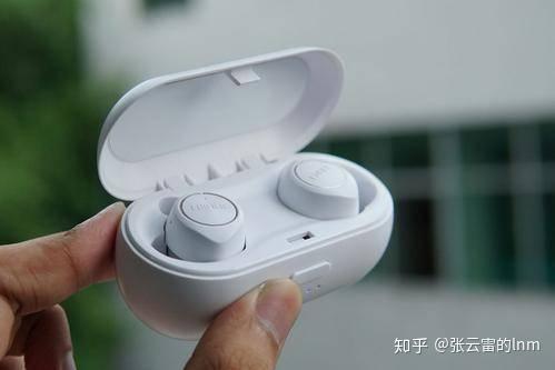 高性能低延迟游戏专属蓝牙耳机佩戴舒适音质动听