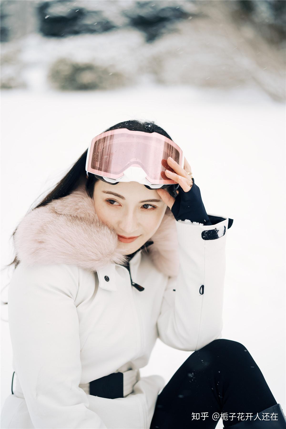 梅子姐孙晶晶曝芬兰浪漫雪地写真秒变初恋女神