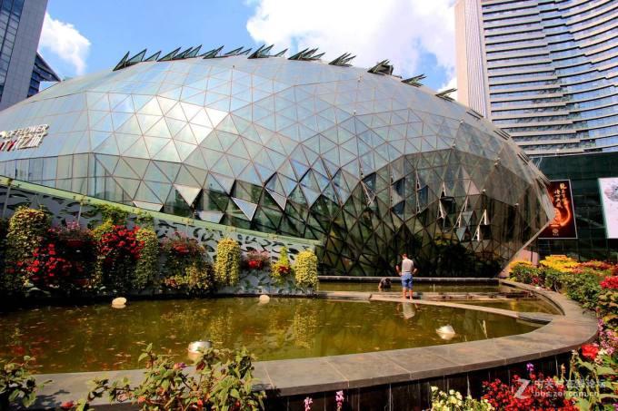 8:00-17:00门票价格 :20元/人 起世界花卉种质资源圃是花之城一大