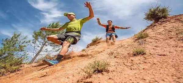 下坡跑不对腿就容易废