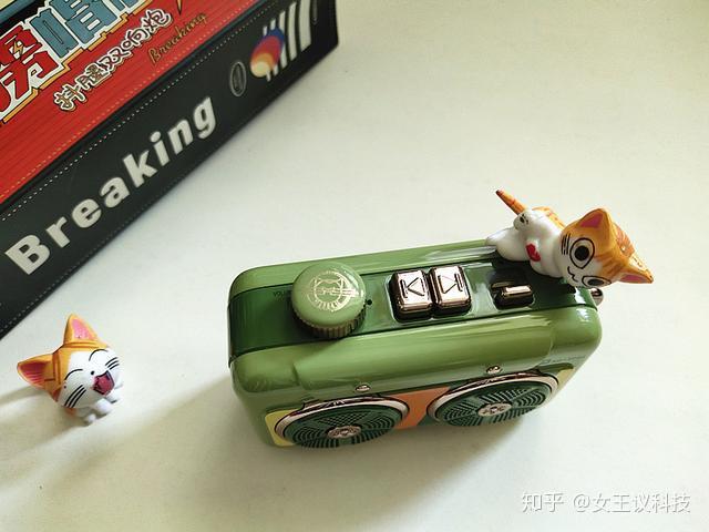 双喇叭+AI语音助理,这款掌心大的猫王·霹雳唱机有些不简单 - 知乎