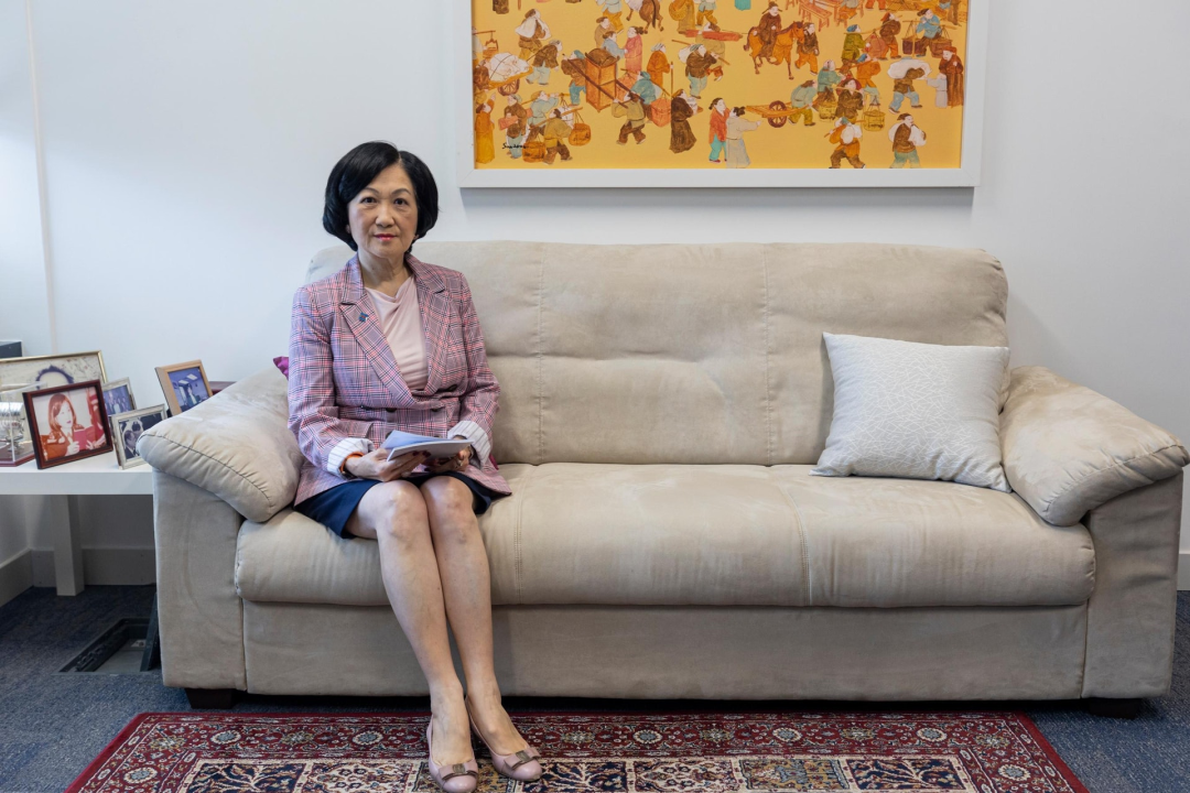 长期利诱教师反中乱港,是时候取缔教协了|香港一日 - 知乎