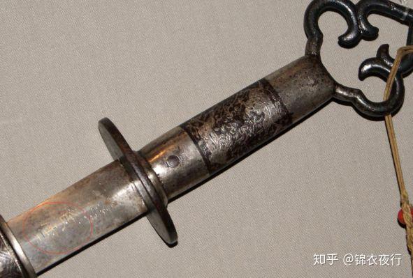 错银鋄银这个专家常搞错的问题你看这把明代剑就懂了