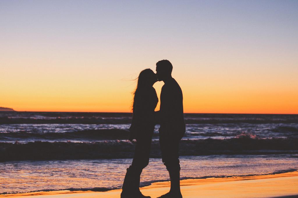 这个七夕家里的男人们为了自家的女人拼了