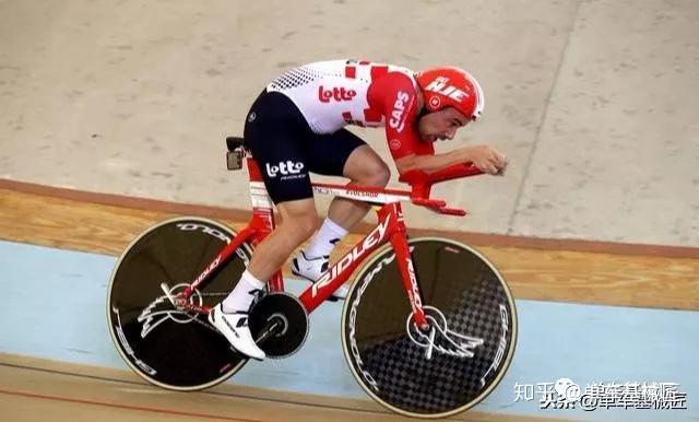 自行车一小时记录昨天被刷新以55089km的成绩向前推进了500m