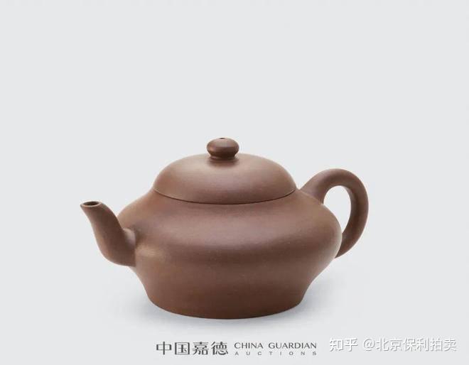 中国茶器 紫砂壺 宜興 在銘 朱泥 菊形 急須 底款：顧景舟