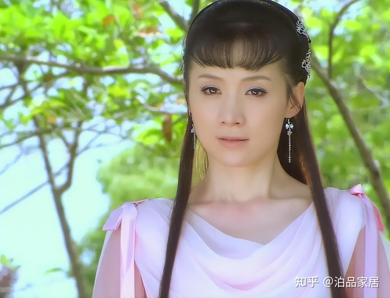 一手好牌打得稀烂,这6位女星,亲手"葬送"自己的事业