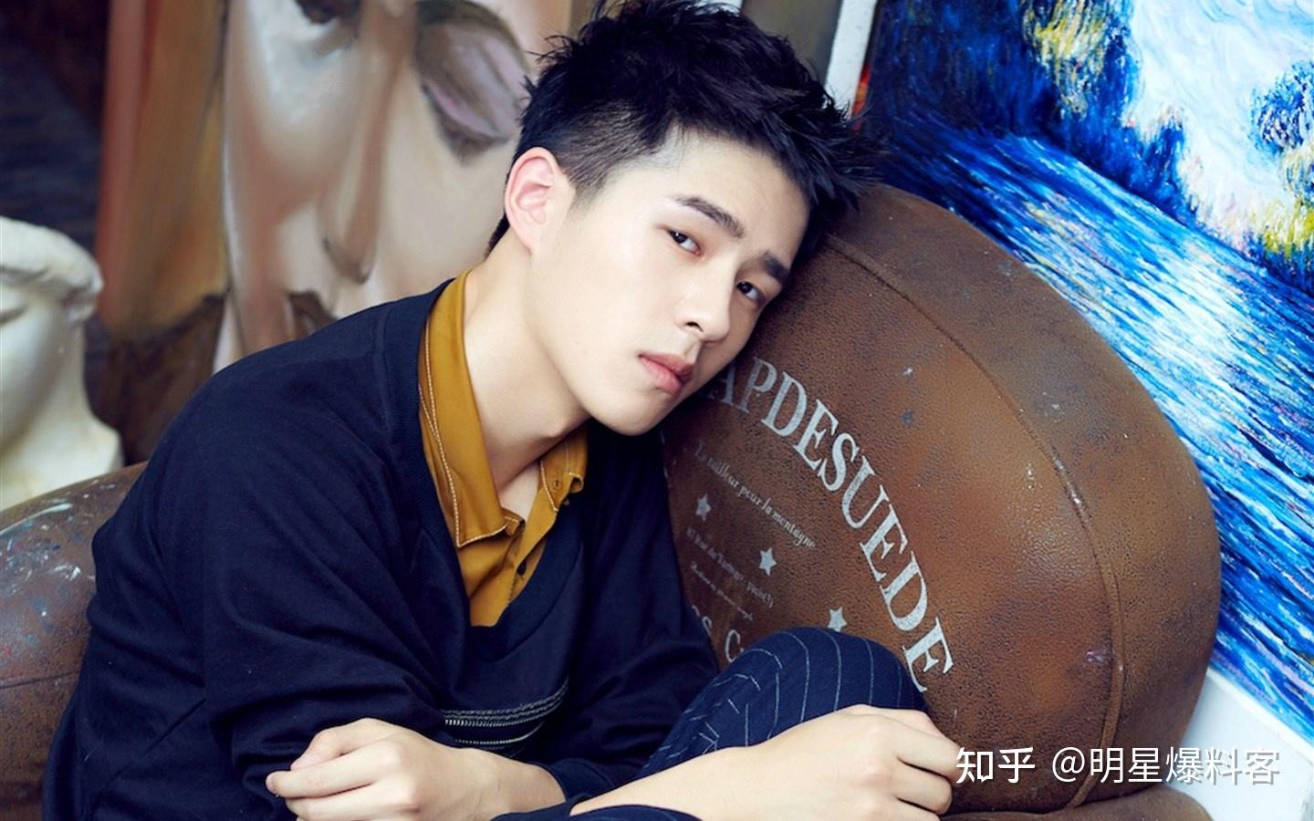 娱乐点评迪丽热巴白敬亭杨颖刘昊然张嘉倪霍建华