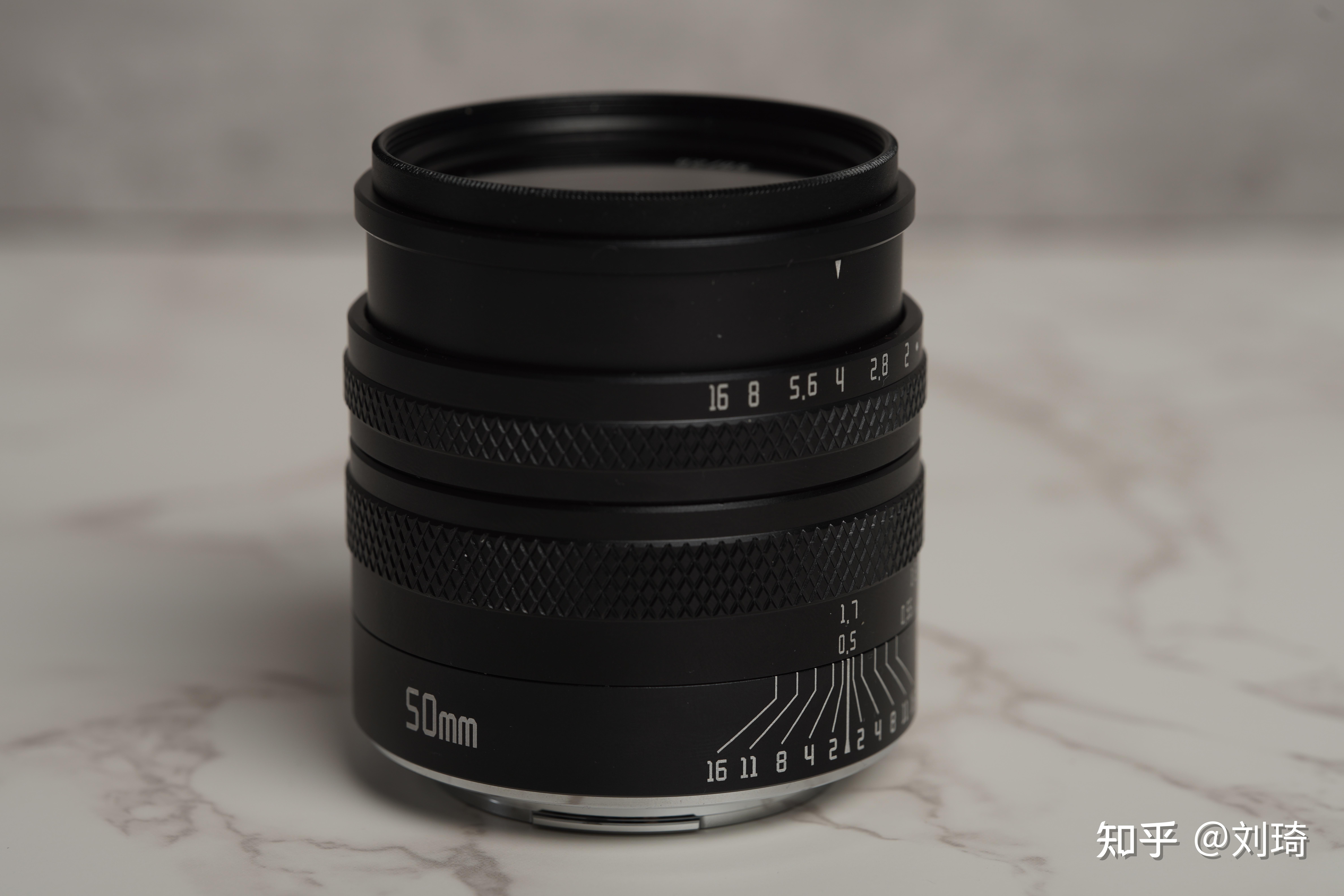 388块交个朋友,索尼fe卡口全画幅大光圈定焦镜头:岩石星50mm f2开箱