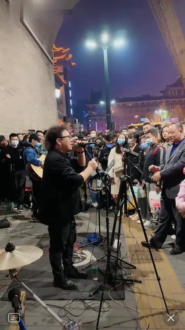 西安南门外唱歌