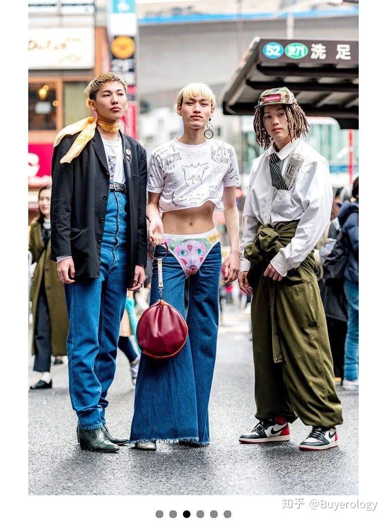 时下的日本,街头潮流文化也已经达到了前所未有的多元化状态,将山系