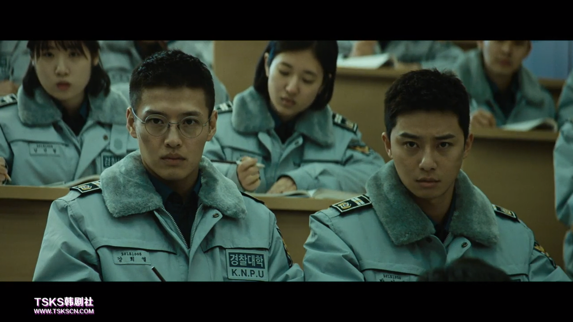 《青年警察》完全就展现出河那学霸特质和大笑技能,每次见欧巴大笑就