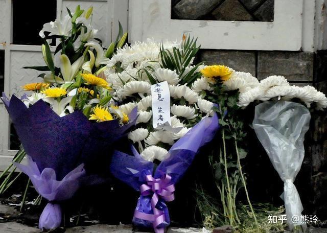 熊玲如何走出亲人离世的阴霾