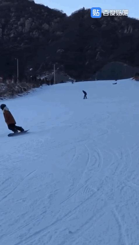 单板滑雪从推坡到大回转技巧错误纠正