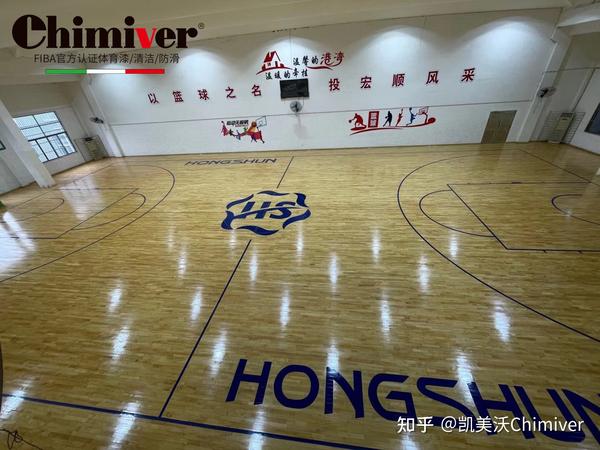nba球场地板是什么材料_篮球球场木地板_球场运动悬浮地板