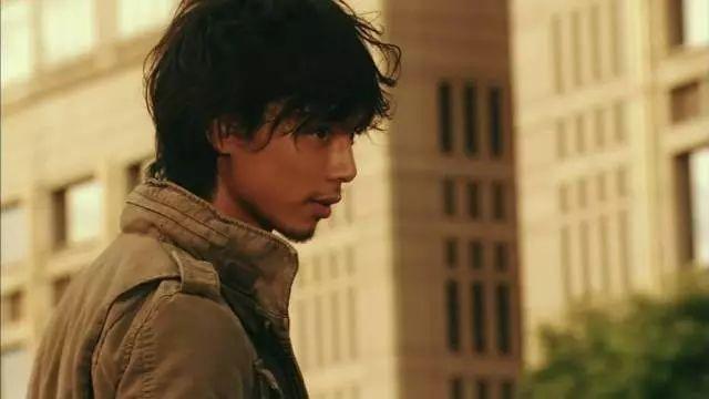 日剧抽风和警匪结合的吐槽剧东京dogs