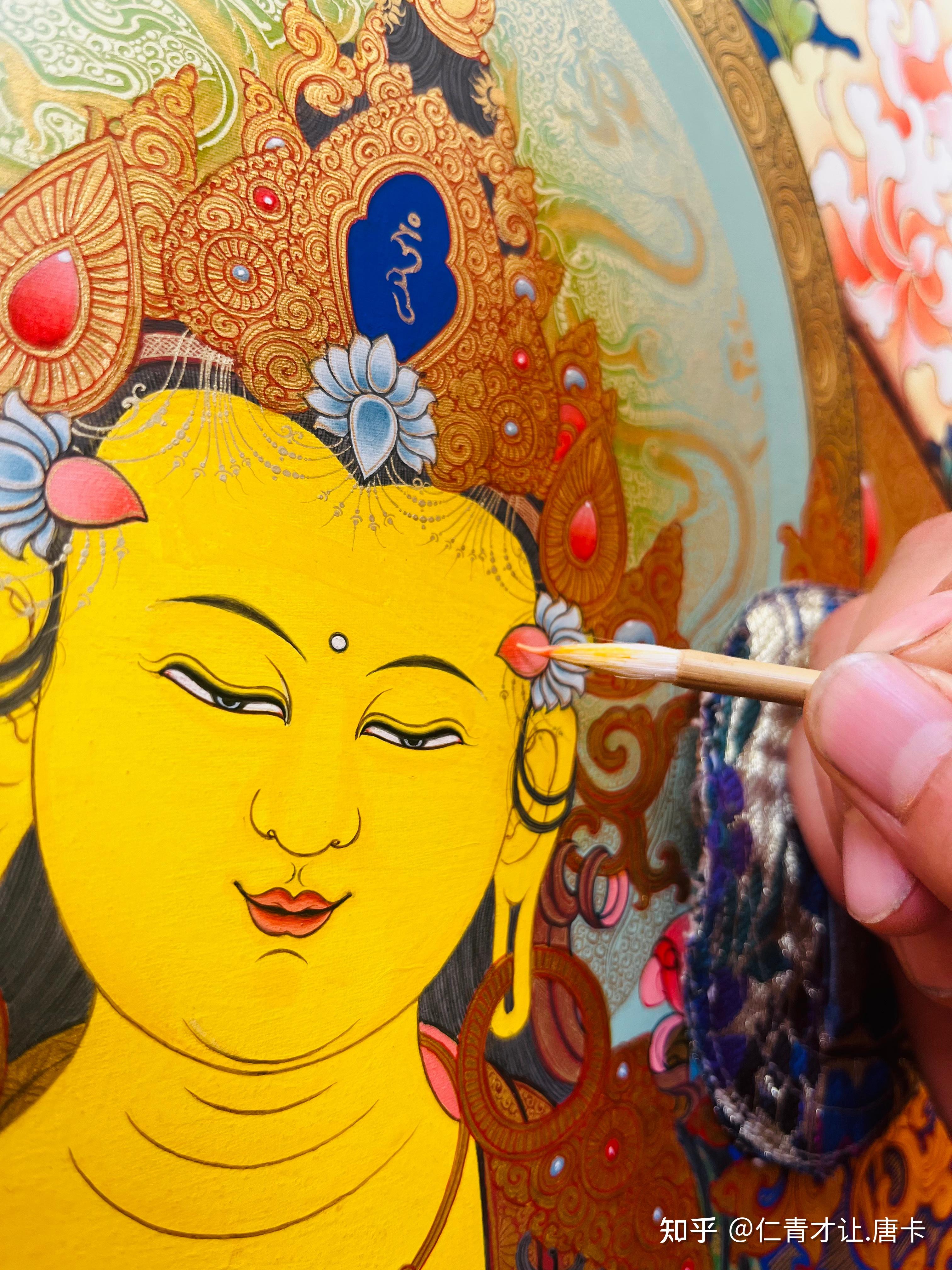 纯金描线,尺寸60*44cm,彩唐风格,此幅唐卡由纯金绘制,主尊文殊菩萨