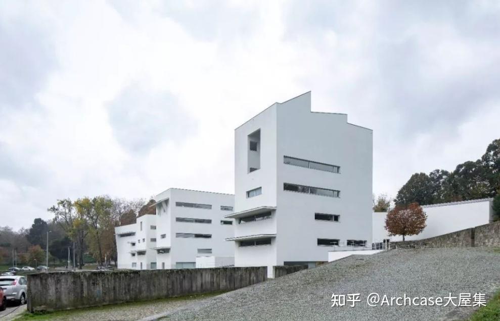 雕塑般的诗意——阿尔瓦罗·西扎设计的建筑空间 - 知乎