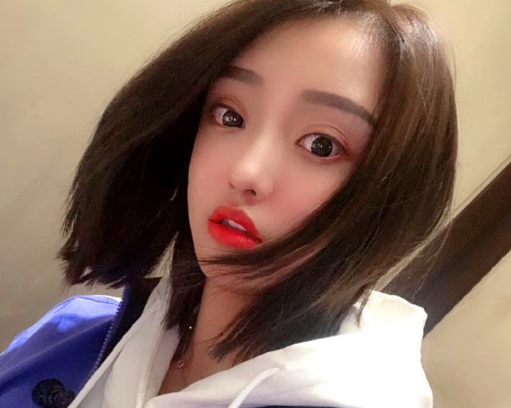 天津李四被女粉丝道德绑架跪求代还200万欠款网友义薄云天