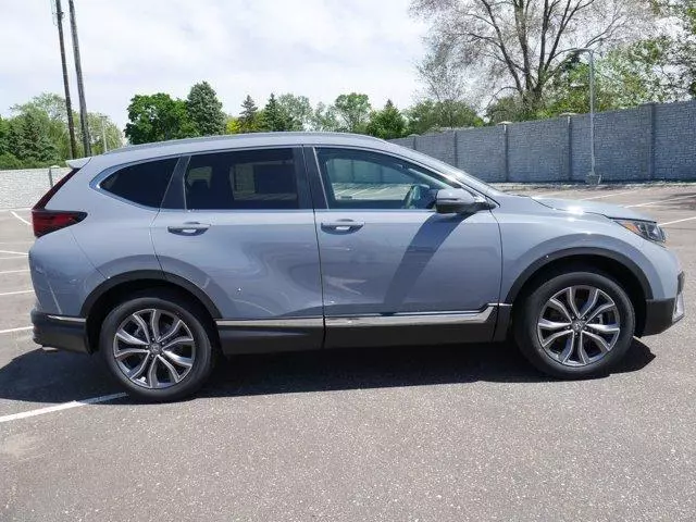 新款本田crv,外观硬朗又大气,水泥灰车漆涂装很有时尚范