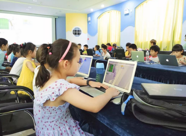 李玫瑾三种兴趣班是碎钞机没必要给孩子报费钱还没作用