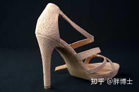 女性穿高跟鞋为什么会显得很性感? 4 v2 73d8dab58d45758abdea376bdae43b0d 720w