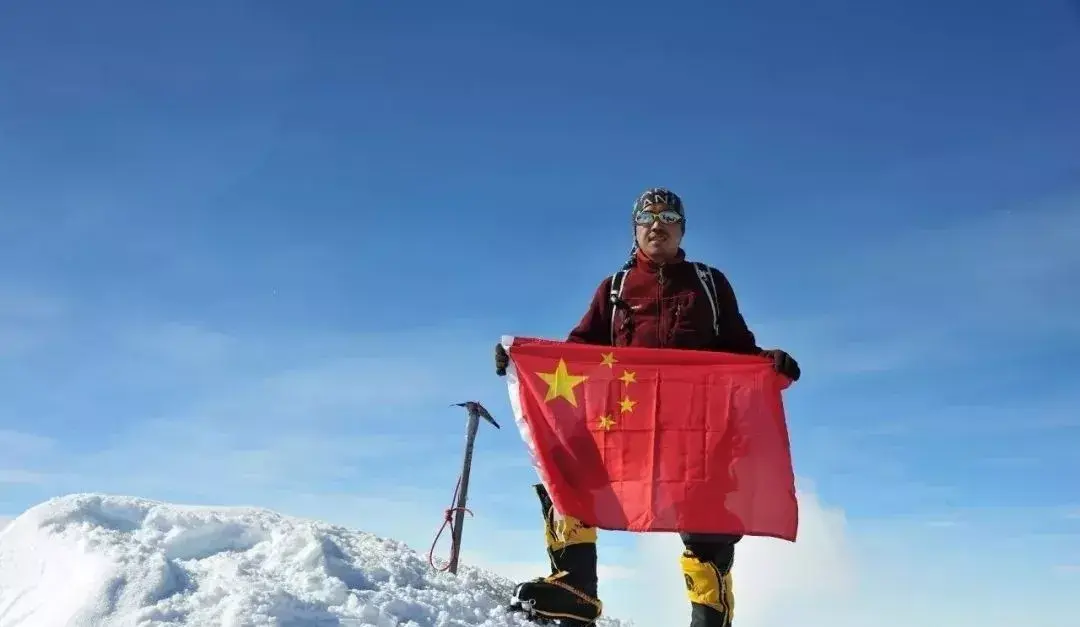 这意味着曹峻只能拿到在万科时三分之一的薪资.