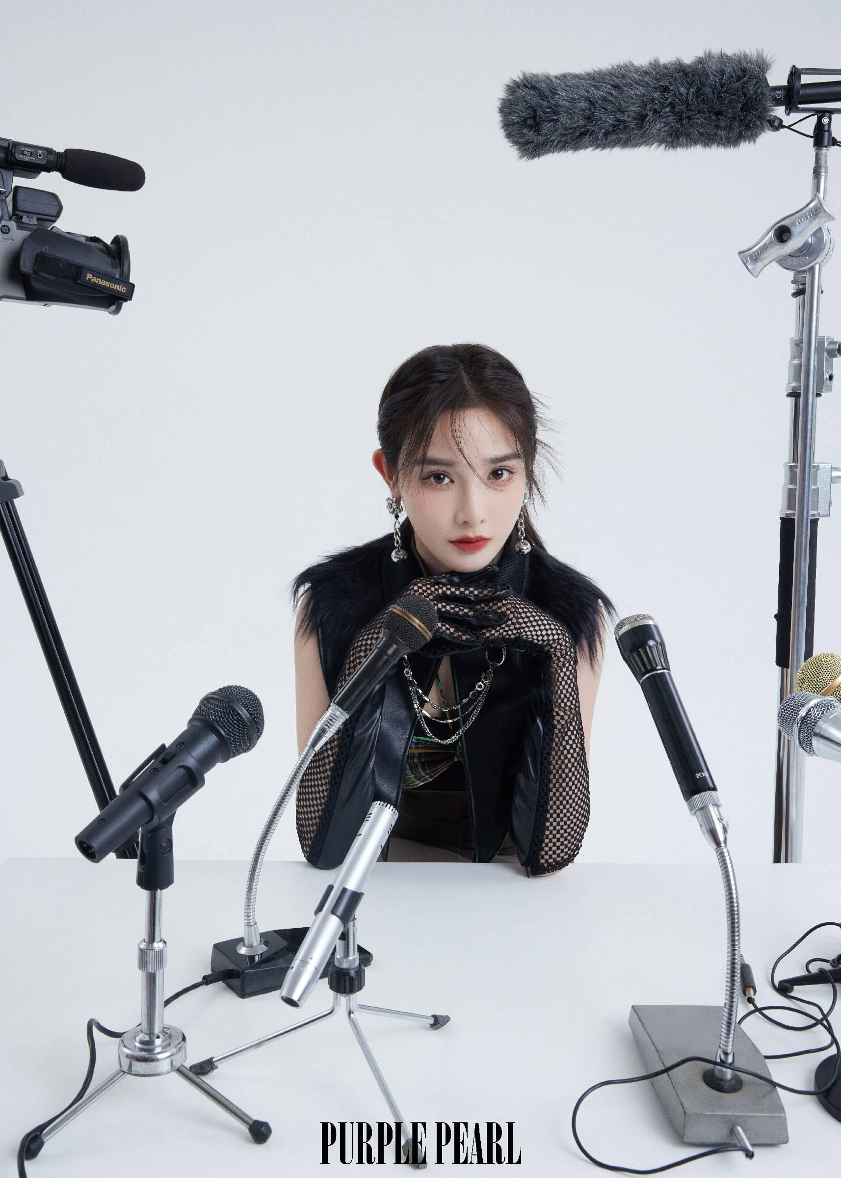 彭小苒杂志图风格多变时尚表现力令人惊喜