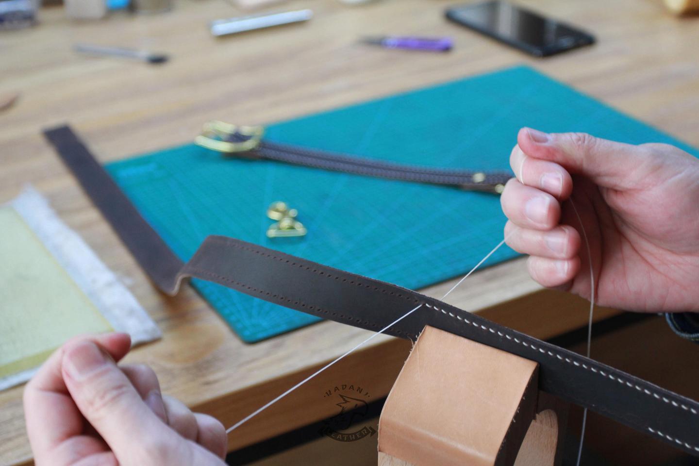 手工皮具新手教学穿针缝线收针