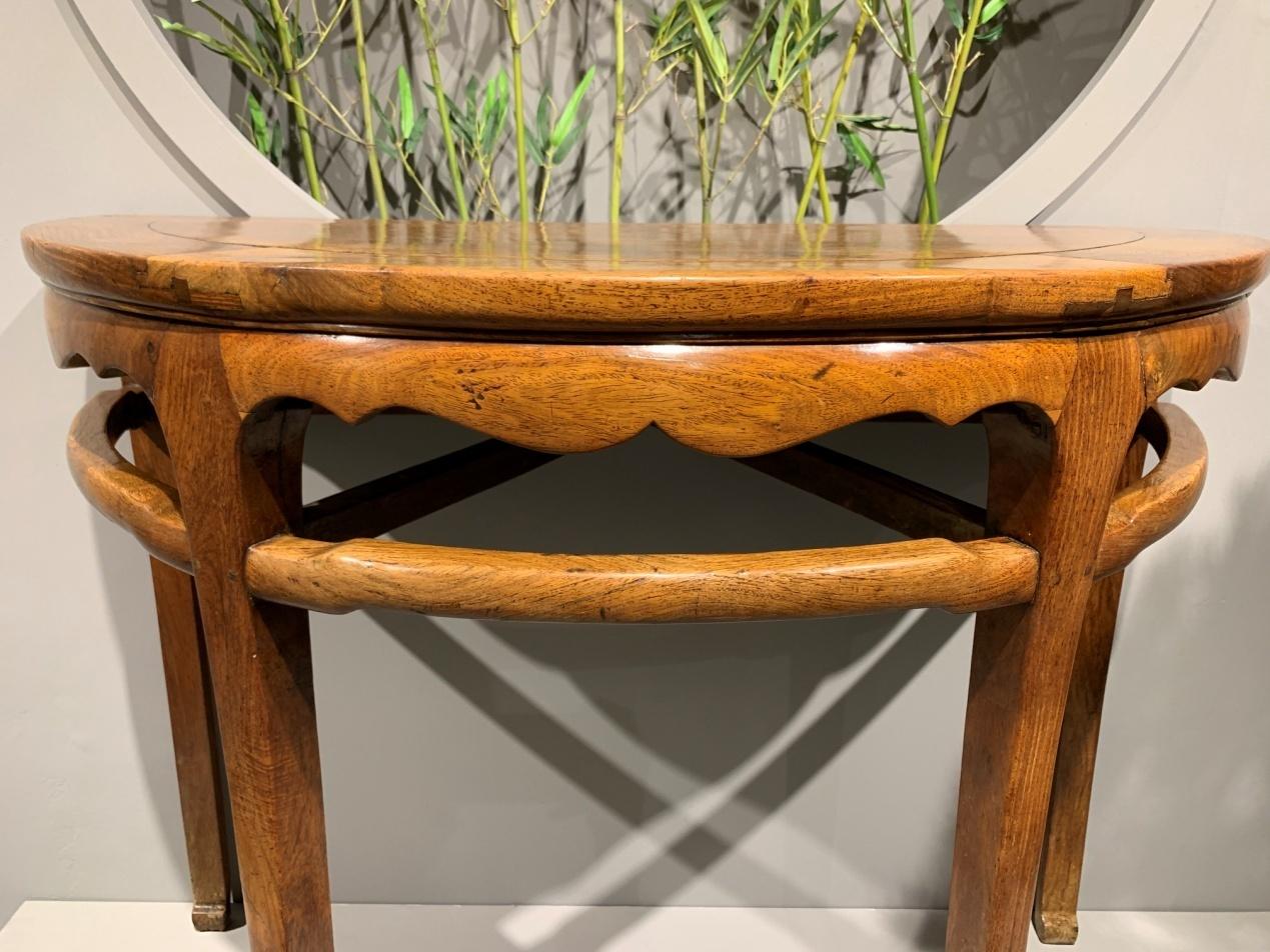 浅金黄色月牙桌明清老黄花梨之王者风范