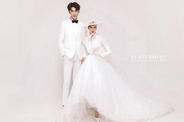 婚纱照几套衣服合适_一般婚纱照几套衣服(2)