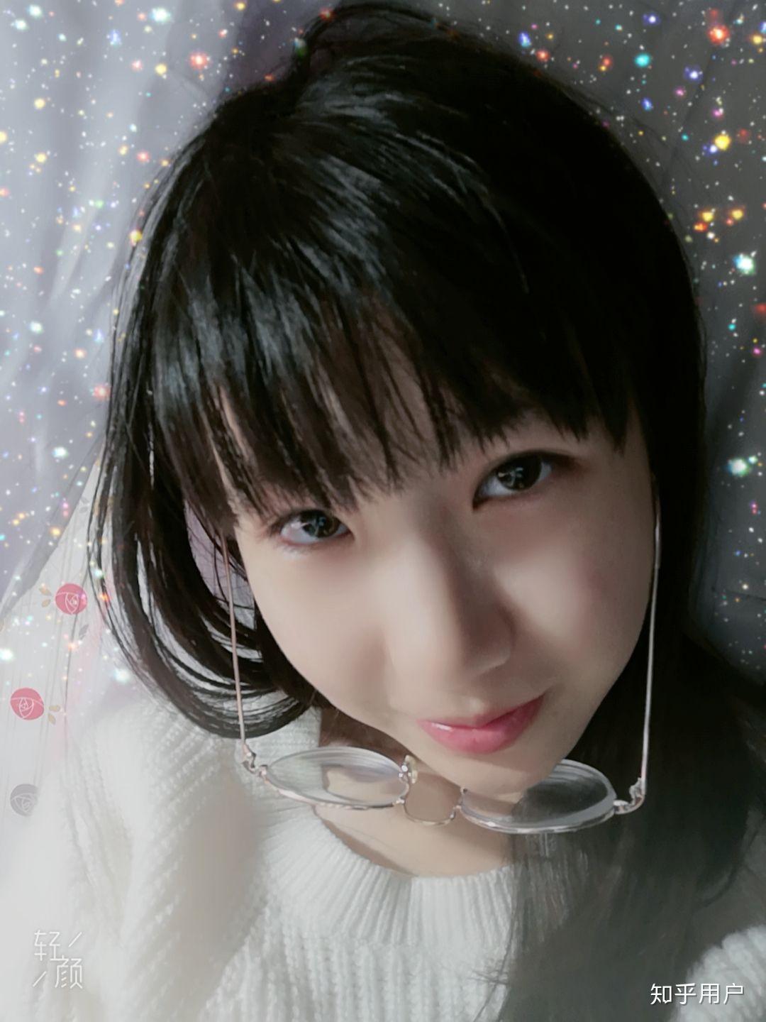 到二十多岁还有婴儿肥是什么体验?