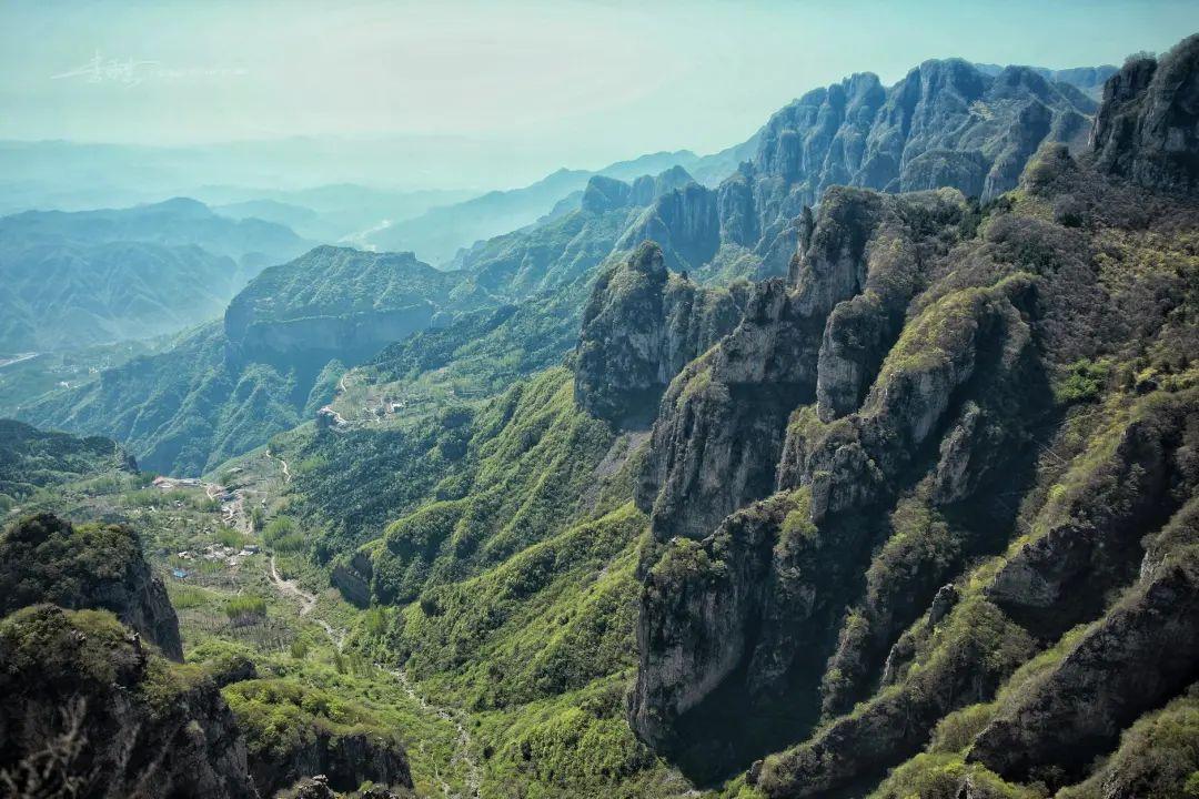 世界第9大奇迹!中国脊梁太行山,悬崖上有隐秘古村,被世人忽略太久了 - 知乎