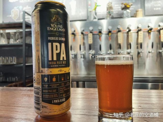 当喉咙传来一阵回甘之后,我才想起来去感受这款啤酒的味道.