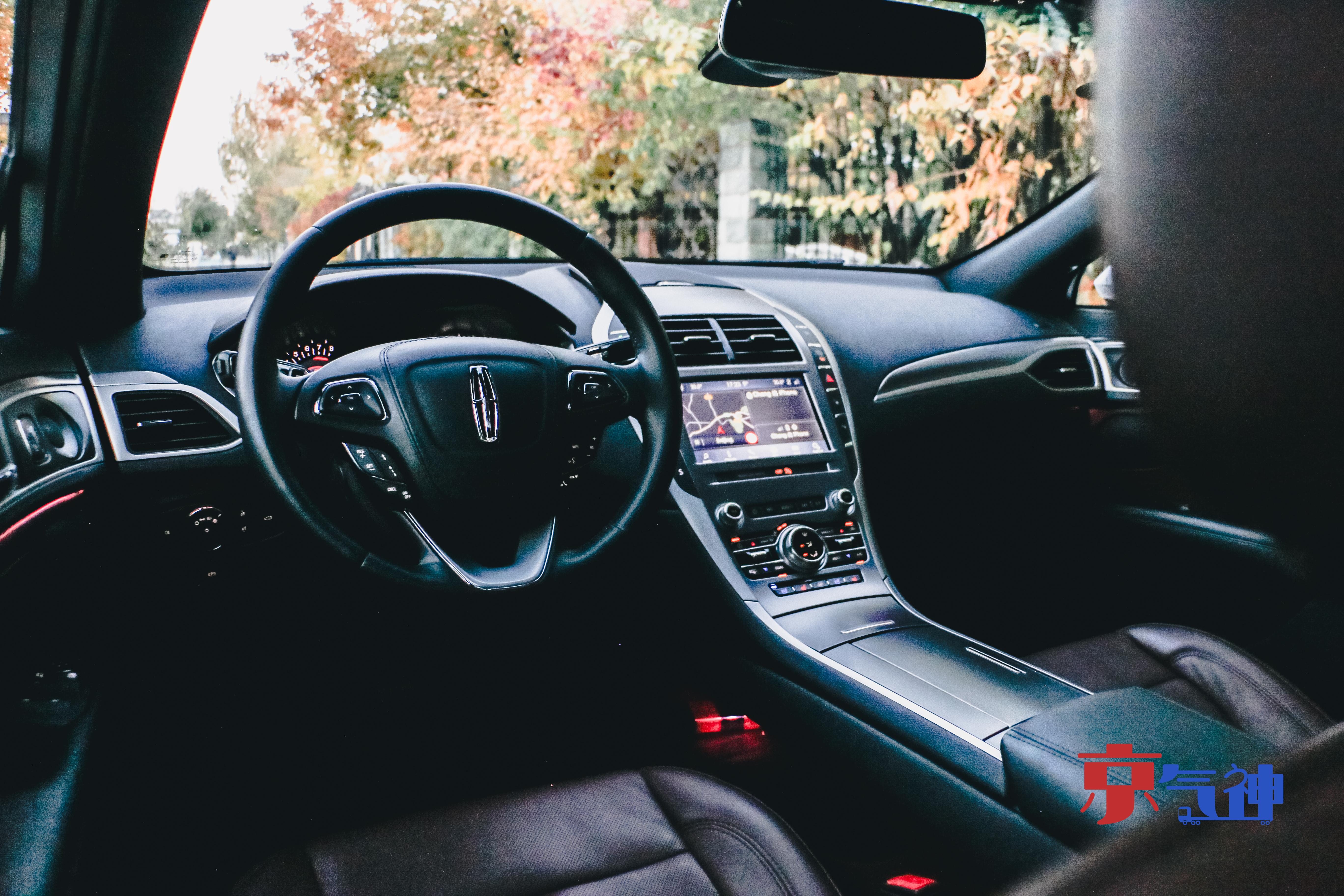 【精品】简单至极的设计会好看吗?体验林肯mkz mono限量版